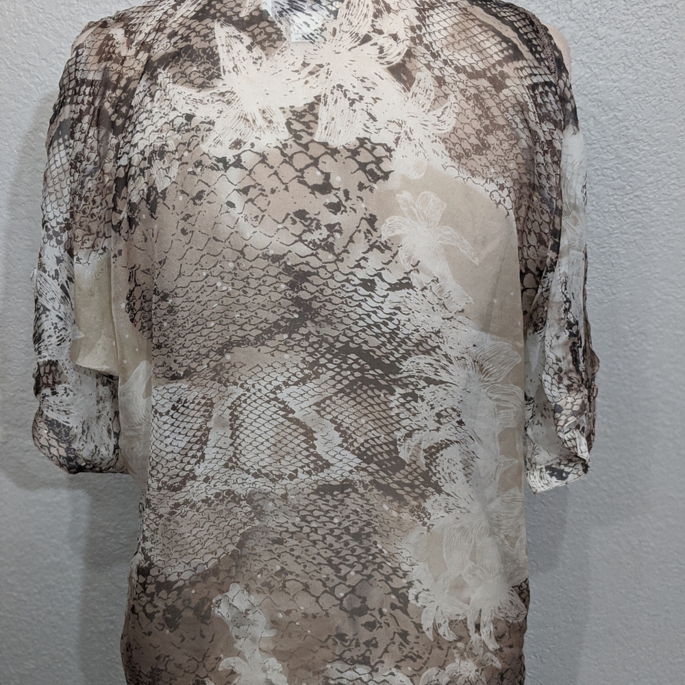 Sheer snake blouse - Picture 3 of 4
